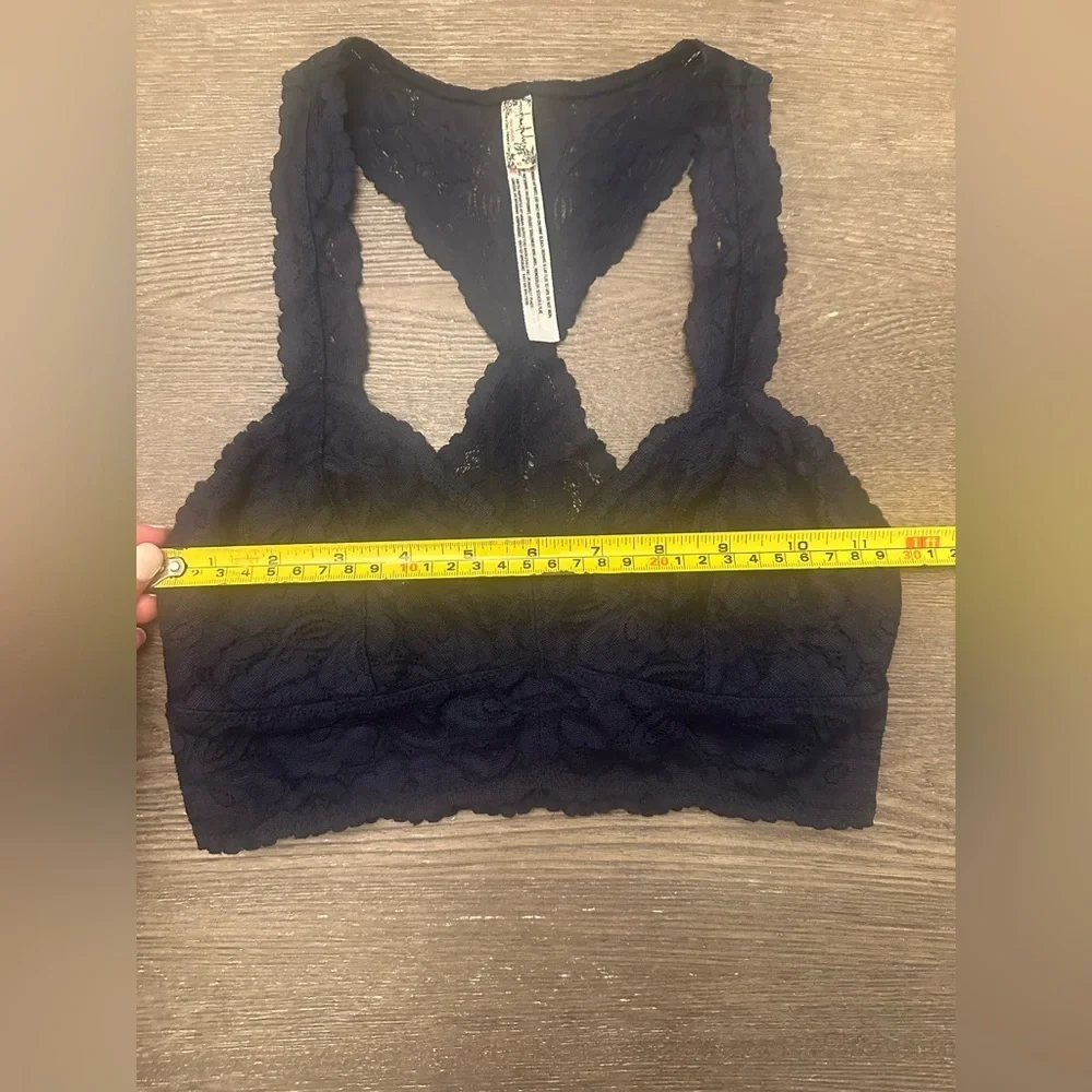INTIMATELY FREE PEOPLE NAVY BLUE LACE RACERBACK BRALETTE - Size XS SKU:77